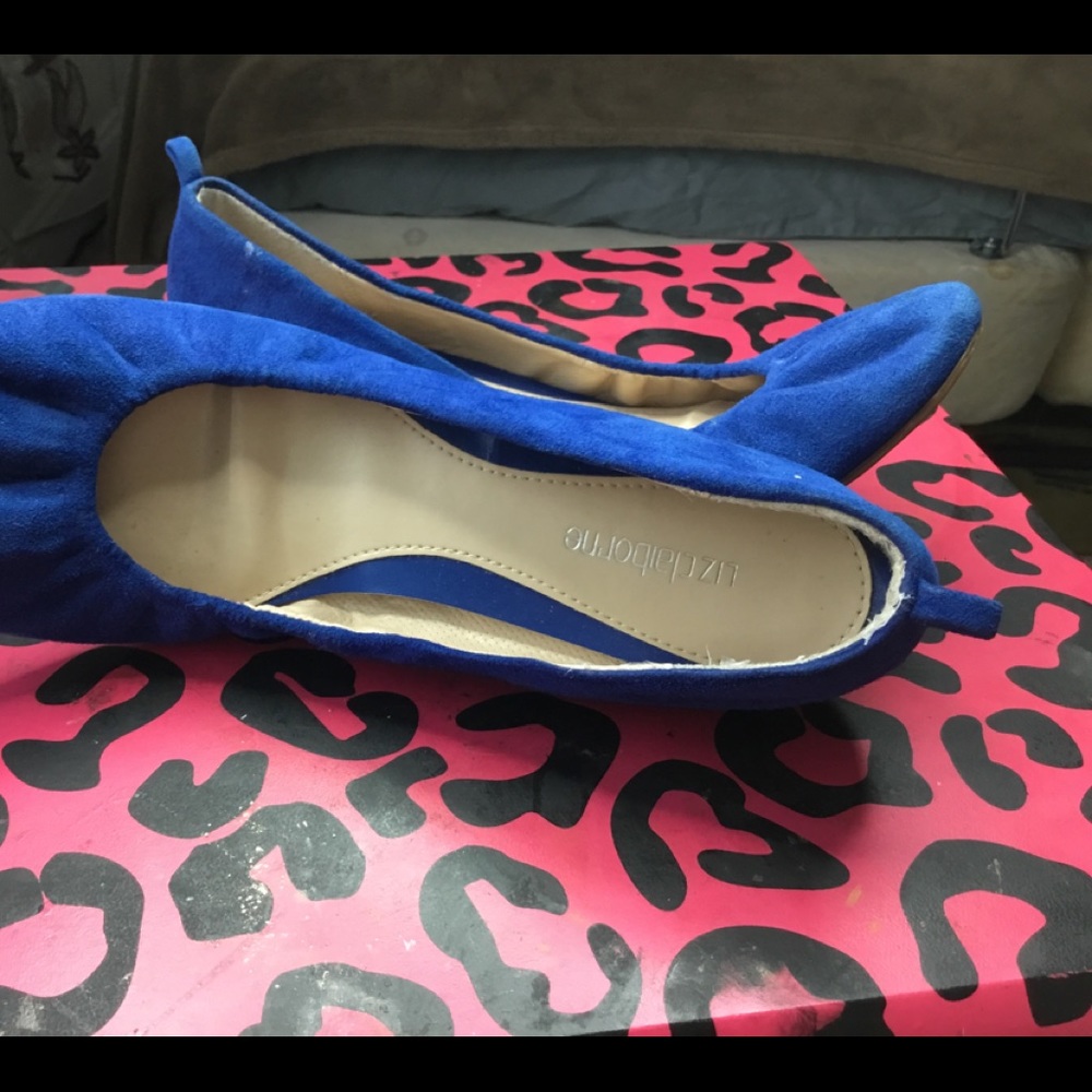 Liz Claiborne Blue Suede Flats